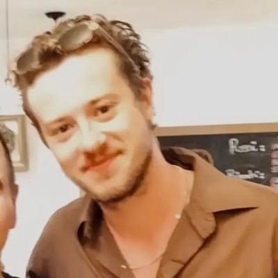 htestherx's profile picture. 