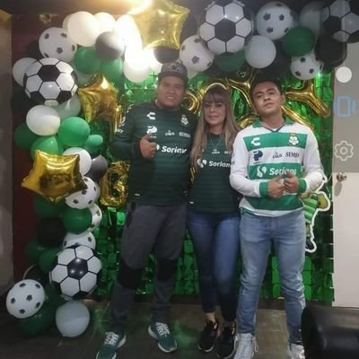 Todo lo puedo en Cristo q me fortalece. amo a @clubsantos GUERRERA DE 💚.Esposa del mejor hombre.