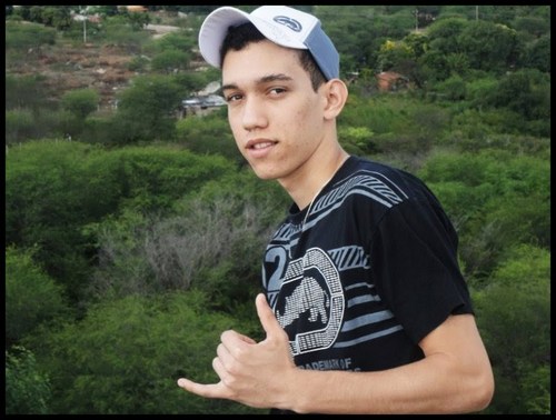 A Humildade éé a Essencia da Viidaa .. :D
http://t.co/ukRWNgUFJM