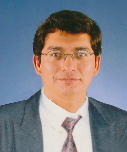 Periodista en Radio RVT  91.5 FM, con la intención de estar informado y la vocacion de informar. Docente Universidad Técnica Estatal de Quevedo.