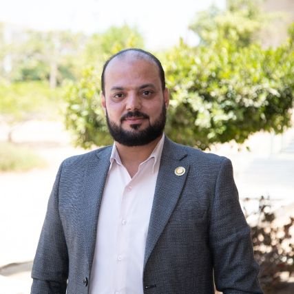 نتكاتف من أجل الإنسانية في التطوع حياة كن للناس عونا محمد عويضه