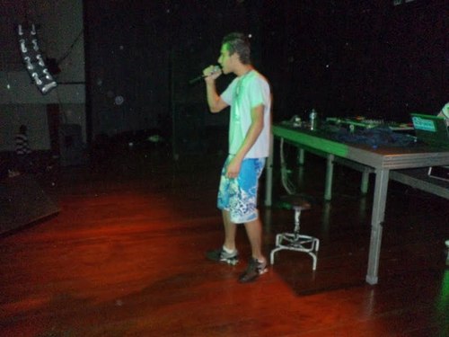 Eu sou só mais um MC no Mundo do FUNK querendo conquistar o seu Espaço Nele. Eu sou só mais um muleke Humilde e Filho do Nosso Senhor Pai que é DEUS !