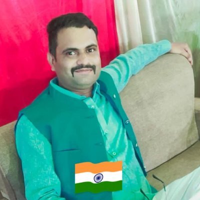 मै बनारसी हु... दोस्तो बनारस मस्ती का शहर है यहा पूजा ज्योतिरलिंग का होता है ....