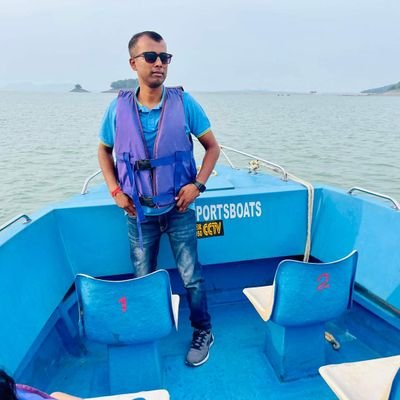 SIAbhishek93's profile picture. क्यों बने किसी और की तरह
जब जमाने में हमसा कोई नहीं