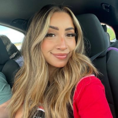 julianaclister's profile picture. momma to Laven & wifey to Crew