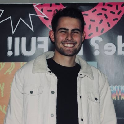 Tuíto pensamentos aleatórios e letras de música que me identifico. Qual é qual ? DESCUBRA