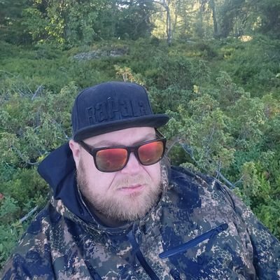 Pingvinus's profile picture. Soft guy how like to fish and hunt for life.