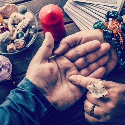 Avec mes dons de voyance, de Médium très pointus ajoutés à celui de la Télépathie et les secrets de lecture de la geomancie je fais rayonner votre vie.