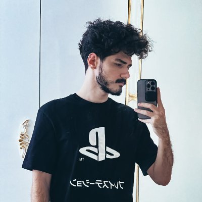 Tur, Eng, 中文 | Esports & Gaming Enthusiast | Currently: @tiktokturkey | Former: @GSesports, @LoLespor-@Senfonico | Asmalı, Tünel, Pera. Beyoğlu aşık sana