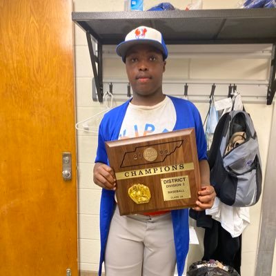 (901)KIPP MEMPHIS HIGHSCHOOL |class of 2026| 5’9150lbs| QB|⚾️|3rd base|ATH|RHP💙🧡GPA:(3.5)kylauntaylor0@gmail.com|NCIAA ID:2302791322