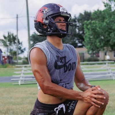 jedielbmartinez's profile picture. ATH| C/O 23| Proud Christian| 3.6 GPA| RCHS ⚡️
