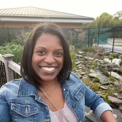 Ms_CindyGriffin's profile picture. coffee lover, music junkie, journalist, college grad, occasional fan girl, live tweeter