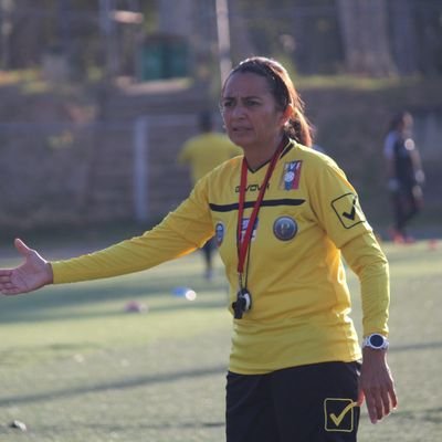 Lcda. Educación Física
Entrenadora de Fútbol Licencia Conmebol A
Exjugadora Selección Vinotinto Femenina 🇻🇪