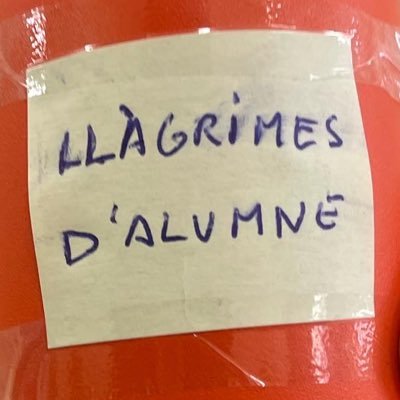 PTriarchy's profile picture. 3 tristes llatinistes recitaban las declinaciones en un trigal