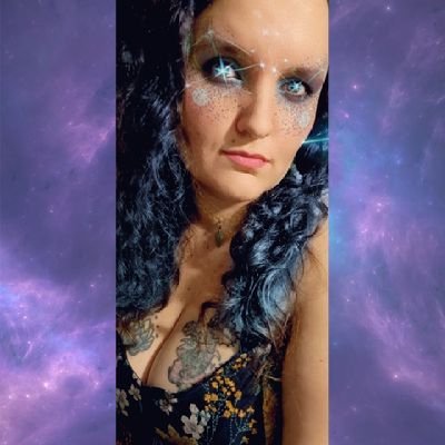 IG & TikTok: leanndra7seven ♓ SINGER/WITCH/TAROT/TATTOOS/Crafter/Art JEWELLERY MAKER/#Pan🌈/ANIMAL LOVER/GAMER/PHOTOGRAPHER/GRAPHIC DESIGNER/COOKING🍀 leanndra