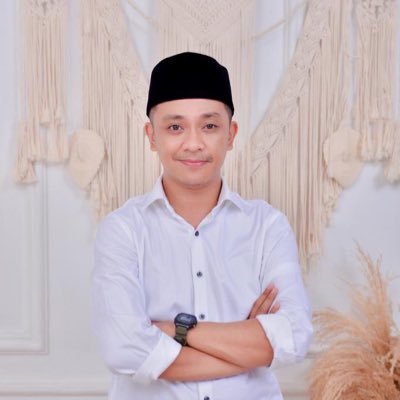 Don_moidady's profile picture. Orang Timur Sulawesi. Eknas WALHI (2019-2021). Konsorsium Pembaruan Agraria Sulteng (2022-2025). 
*Ketua Tim Percepatan Pembangunan (TPP) Banggai Kepulauan.