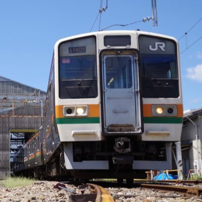 ゆるゆる気ままに211系とその仲間を追いかけるオタク社会人8年生 / 写真→@Taka211_Photo(限定公開) / 模型→@Tama_Sou_Sya ⚠️鍵垢篭りがち