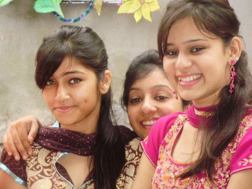 frds i have a new acc in twitter ples join me and help me