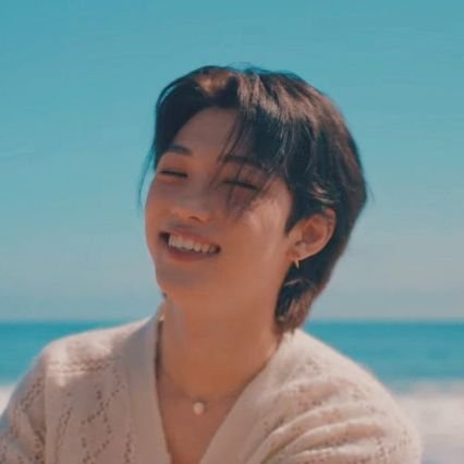 lovedbyyongbok's profile picture. 