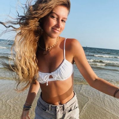 madisonv1031's profile picture. 