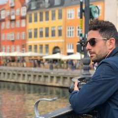 phihshihldg's profile picture. Pero soy feliz con lo basico