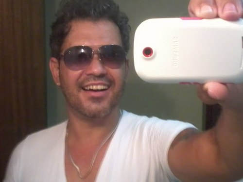 Sou quem voce gostaria de ter!

Siga-me que eu lhe mostro o caminho...