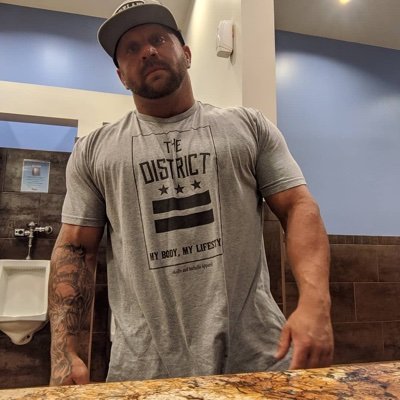 alexisalsuzzy's profile picture. 38