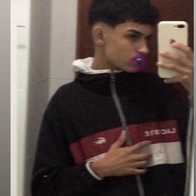 o cheiro e de pólvora prefiro rosas …instagram : https://t.co/AYiSWySRTy