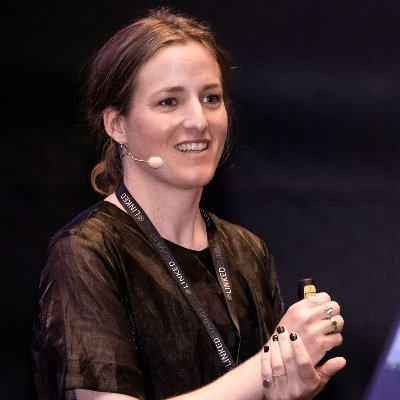 thea_jepsen's profile picture. Arbejder med employer branding, er medforfatter til en bog om employee advocacy og kæmpe feminist resten af tiden.