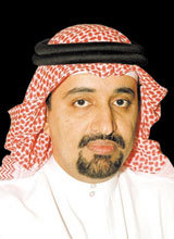 كاتب و محلل سياسي يومي في الصحافة السعودية