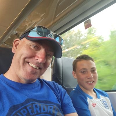 a hgv technician in portsmouth in the day, dad and husband 24/7 
marathon runner and pompey season ticket holder for the last  20 years for my sins