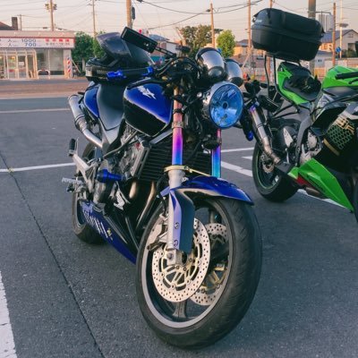 バイク垢作ってみた。V-TWINマグナ、ホーネット250乗り。基本ROM専ですが気が向いたら投稿しまする。 バイク以外の投稿もするかも? カスタム最高!ノーマルで乗れない勢←