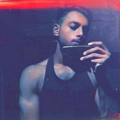 Writer | Photographer | Music Producer                    
Aur Haan Engineer!!