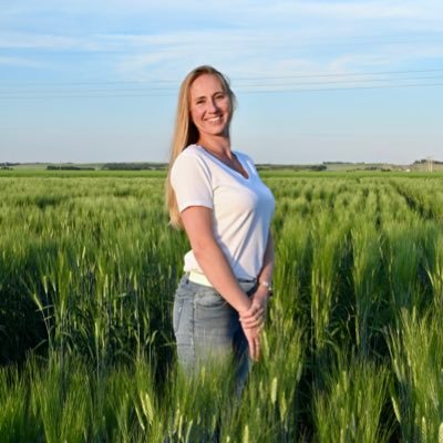 Research officer, plant breeding, plant pathology, wheat, plant-pathogen interactions; CDC, University of Saskatchewan. #WomenInWheat #WomenInSTEM