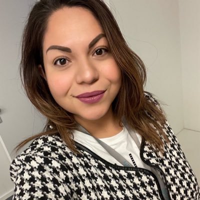 SolMontanez's profile picture. Hoomom of Polleke 🐾🐺 | #childfree | Opinions are my own