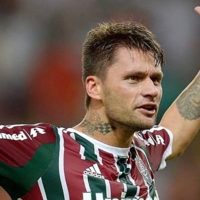 discípulo de fernando diniz e inimigo do escanteio curto
Perdi a outra conta