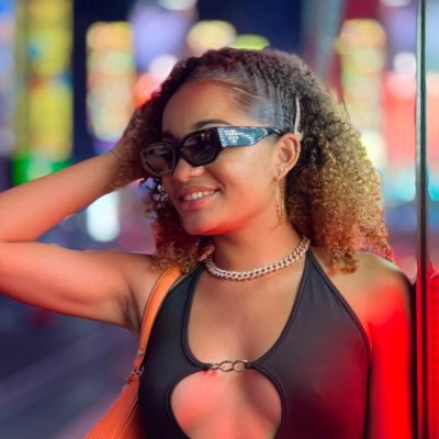 Chloeeeepv's profile picture. 