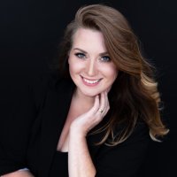 Lindsey Snavely (@lsportraits) 's Twitter Profile Photo Lindsey Snavely (@lsportraits) 's Twitter Profile Photo
