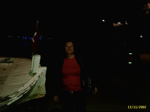 Kartalda oturuyorum,çalışıyorum,iki evladım ve bir torunum var.