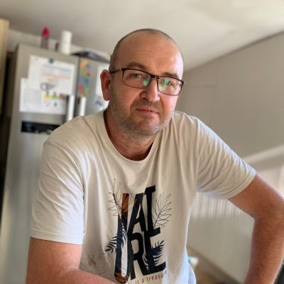 DavidPiart's profile picture. Simple