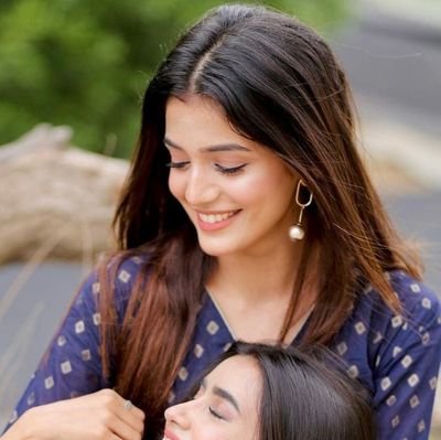 anjali__jha's profile picture. #Selenophile #autophile #peaclover 

💢Give respect take respect 💯