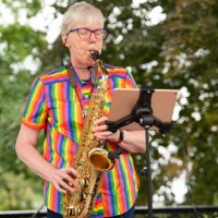 Mandy Harding(@mama_saxophone) 's Twitter Profileg