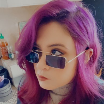 Co-Founder @effilivestream. Producer @farawaybaeshow Words @EliteDaily @DenofGeekUS @Vulture @PasteMagazine @HuffPost Tweets are my own.