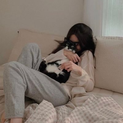 yunisnthere's profile picture. 