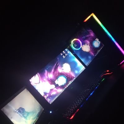 kingf0xx's profile picture. 
