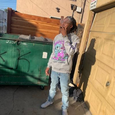 IG:@nigwalladumi Sagittarius ♐️ a go getter. business first bs last . Loyalty & Trust