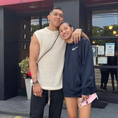 Ladyeagles_01's profile picture. A daily reminder to shoot your shot…Take the risk…