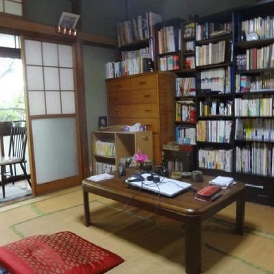 ZaikaSuzuki's profile picture. ついつい自分を飾ってしまいますが、もっと自分の素直な思いを大切にしたいです🌿
ツィッターにもいろんな方がいて、みんなそれぞれに輝いていますね。
このようにしてささやかながら言葉で触れ合える事を幸いと思います。
どうぞよろしくお願いします🌿