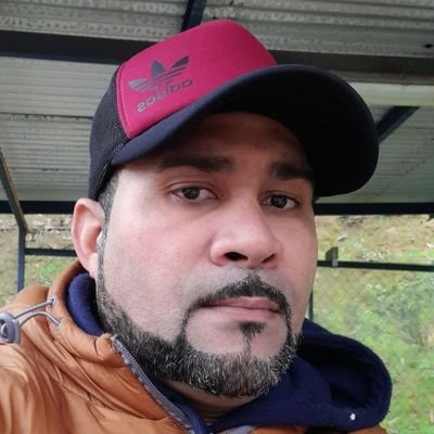 Nacido en la siudad de santiago de los caballero criado en la canela hijo lejistimo de socorro luzdovina reyes payero y jose tomas vargas Tapia