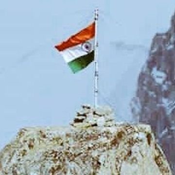 यदा यदा हि धर्मस्य ग्लानिर्भव- ति भारत ।
अभ्युत्थान- मधर्मस्य तदात्मानं सृजाम्यहम् !